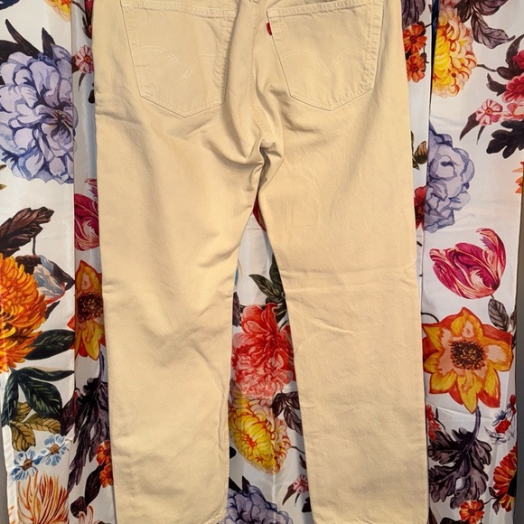 Levi's 501 Men’s Button-Fly Khaki Denim Jeans - Picture 2 of 7